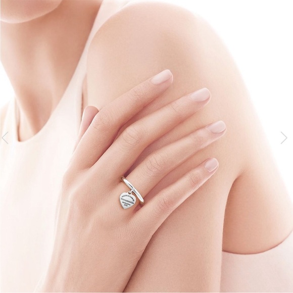 ❤️ Tiffany & Co Heart Tag Ring - Picture 3 of 5